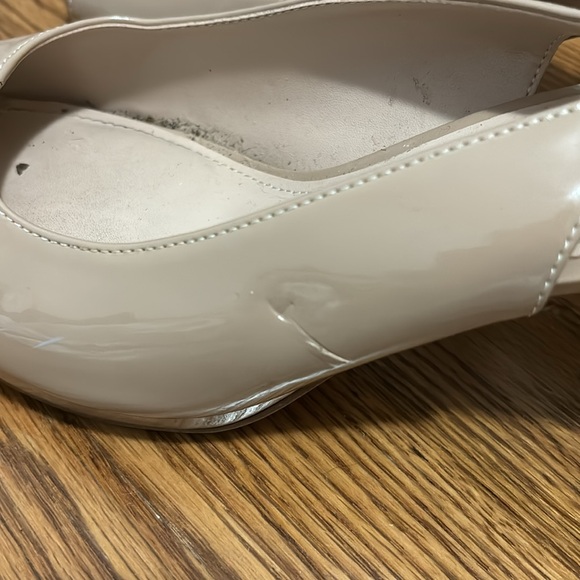 Tan heels - Picture 5 of 5